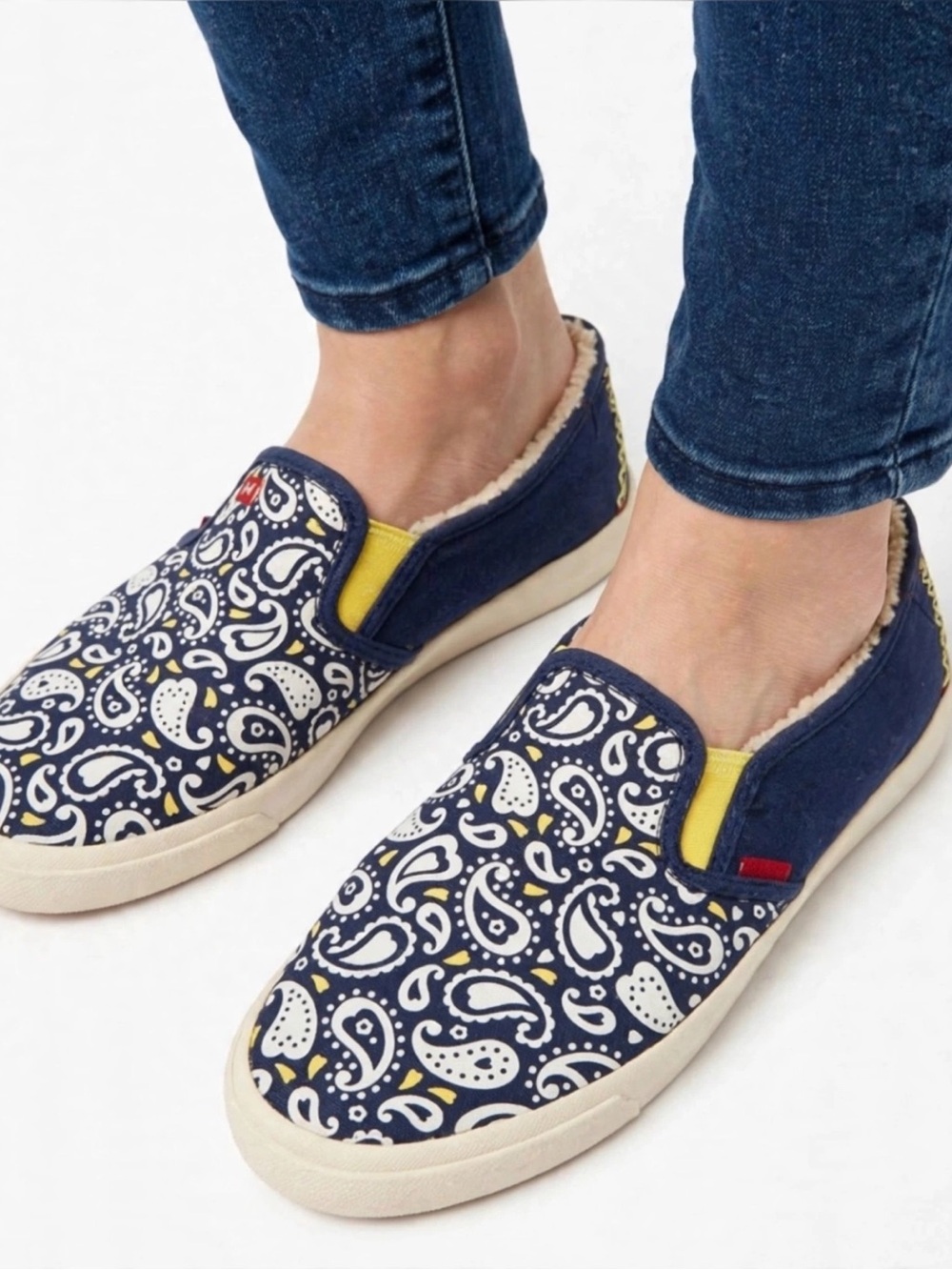 UGG Paisley Slip-On Sneakers Size 8